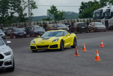 Nyomd a gázt Chevrolet Corvette kormányánál választható 2,3,4,5 vagy 7 körön át, az Euroringen!